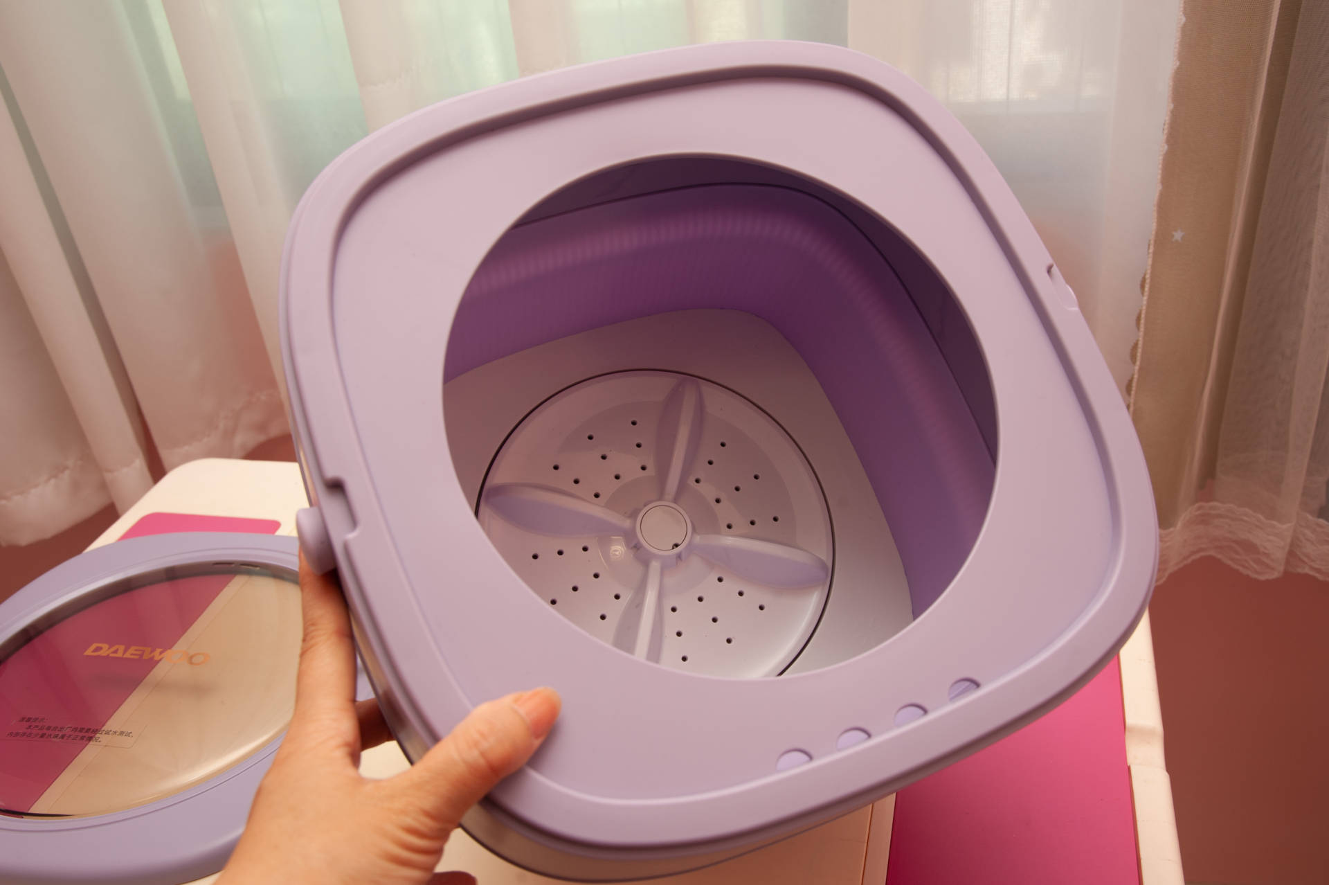 深度杀菌，小衣物分开洗更卫生——大宇折叠洗衣机引领健康洗涤新潮流